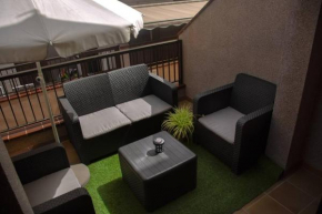 Duplex in quiet zone, next to sea, fast WiFi